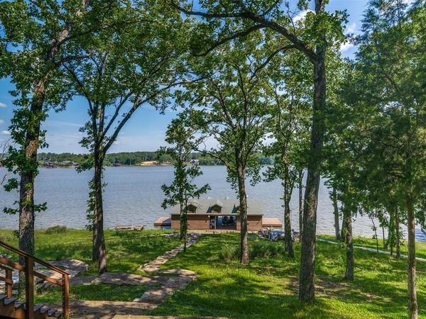 206 Dogwood Point, Winnsboro, TX 75494