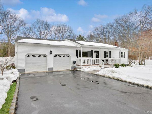 8 Vega Drive, Shoreham, NY 11786