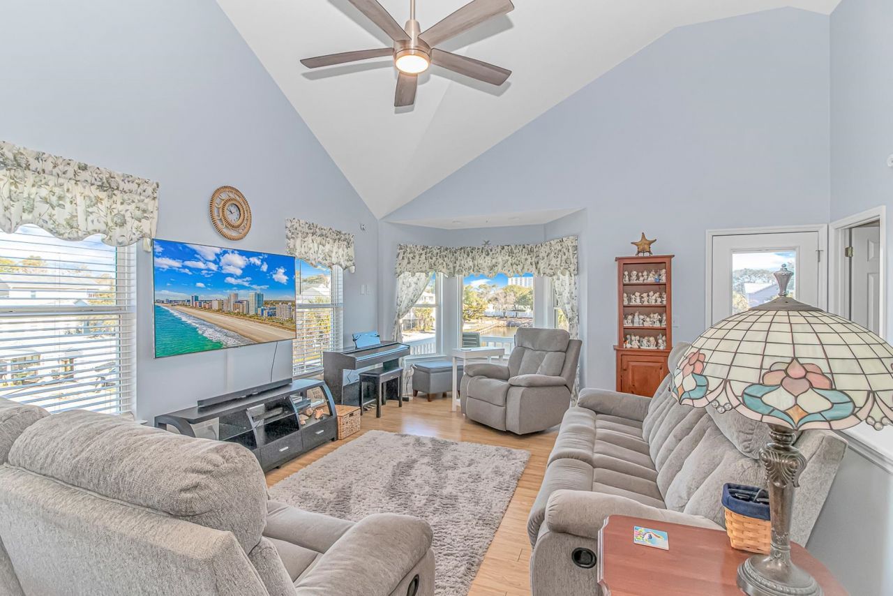 6001-1086 S Kings Hwy.  Photo 11