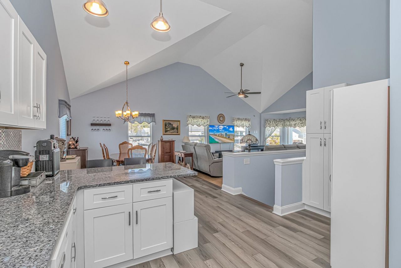 6001-1086 S Kings Hwy.  Photo 16