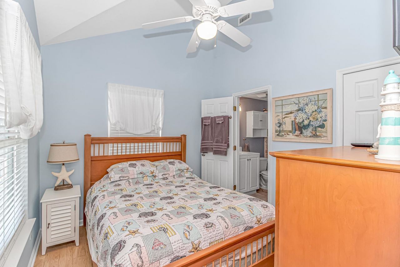 6001-1086 S Kings Hwy.  Photo 17