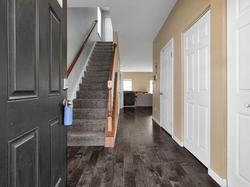 2940 Sussex Place Drive, Grove City, OH 43123 Photo 2