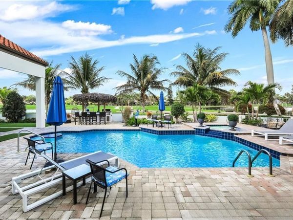 4401 Pond Apple DR S, NAPLES, FL 34119