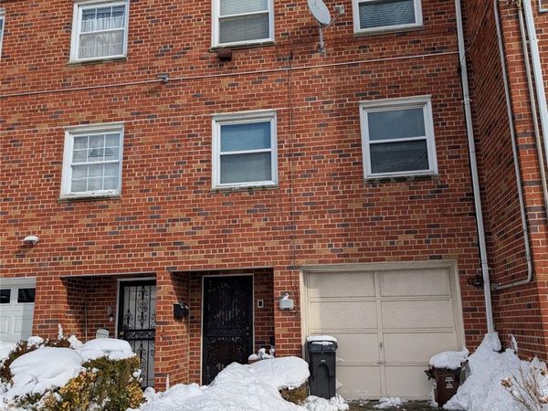 428 Fernside Place , Unit 428, Far Rockaway, NY 11691