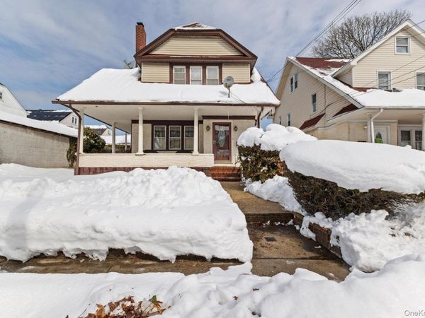 18811 Dormans Road , Saint Albans, NY 11412