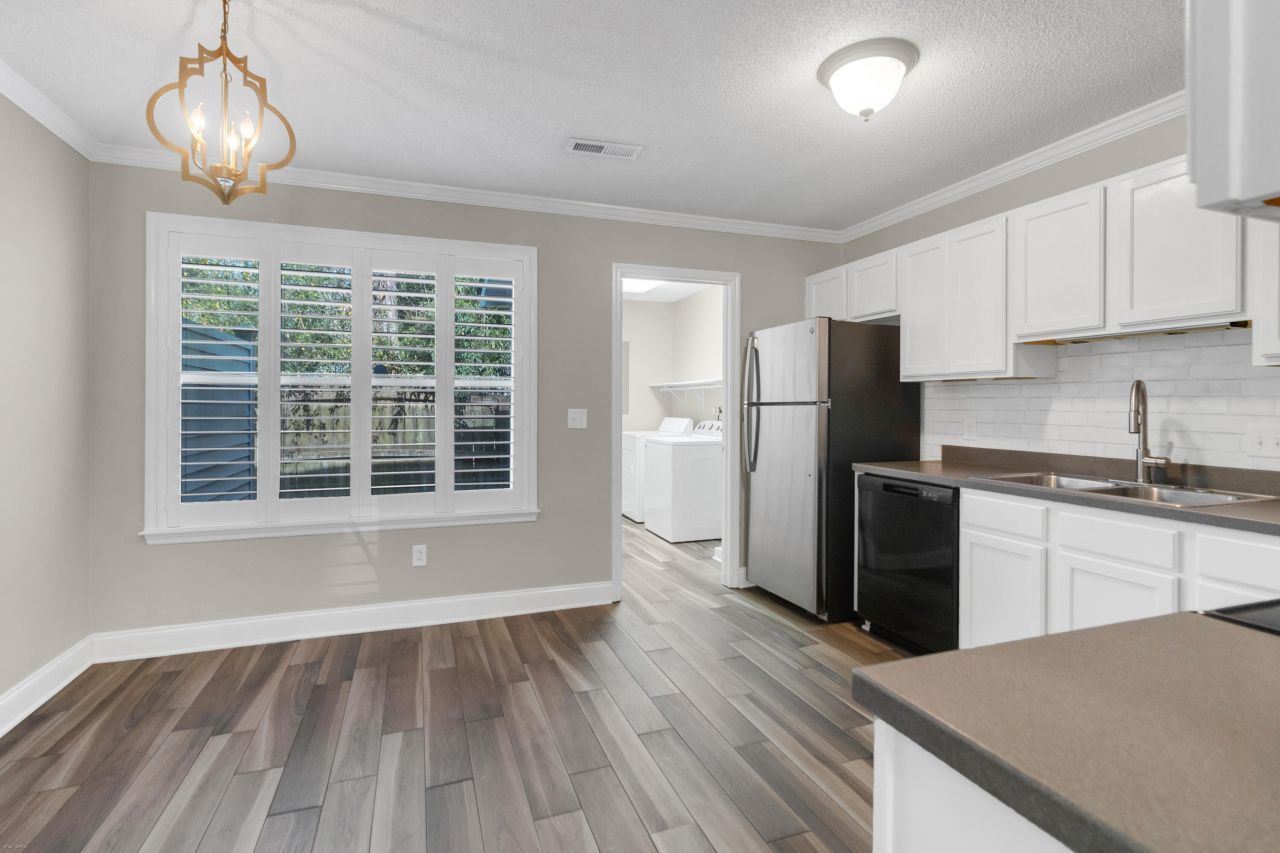 252 Howle Avenue Photo 8