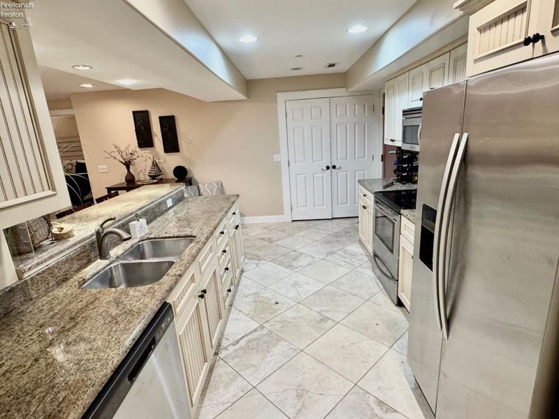 6005 E Harbor Rd, Unit 1B, Marblehead, OH 43440 Photo 15