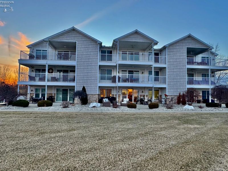 6005 E Harbor Rd, Unit 1B, Marblehead, OH 43440 Photo 2