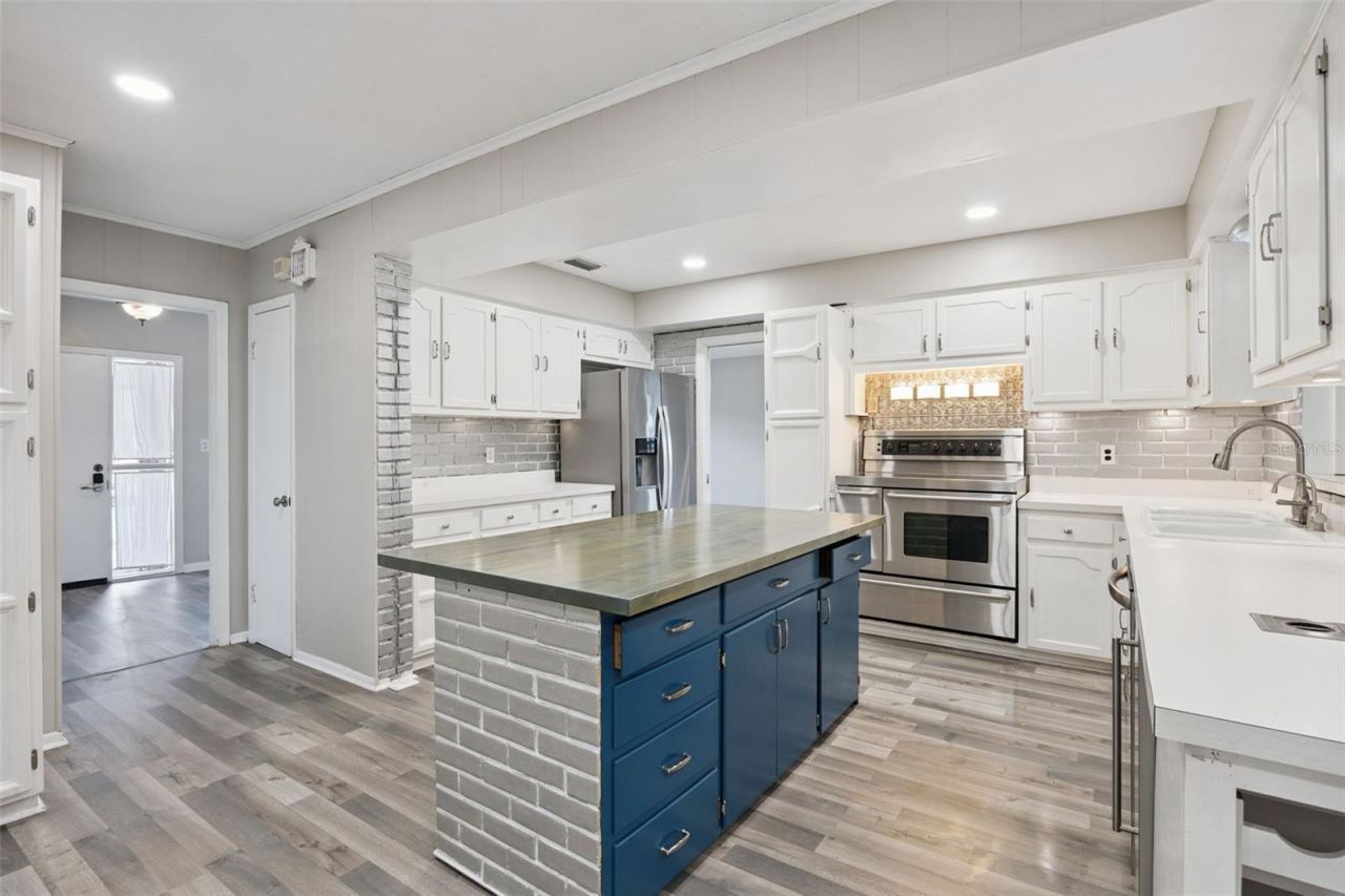 2504 Lauderdale Court, Orlando, FL 32805 Photo