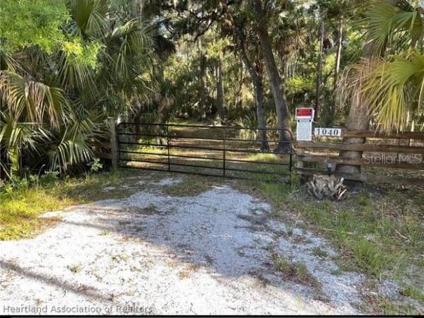1040 CRACKER HAMMOCK , SEBRING, FL 33875