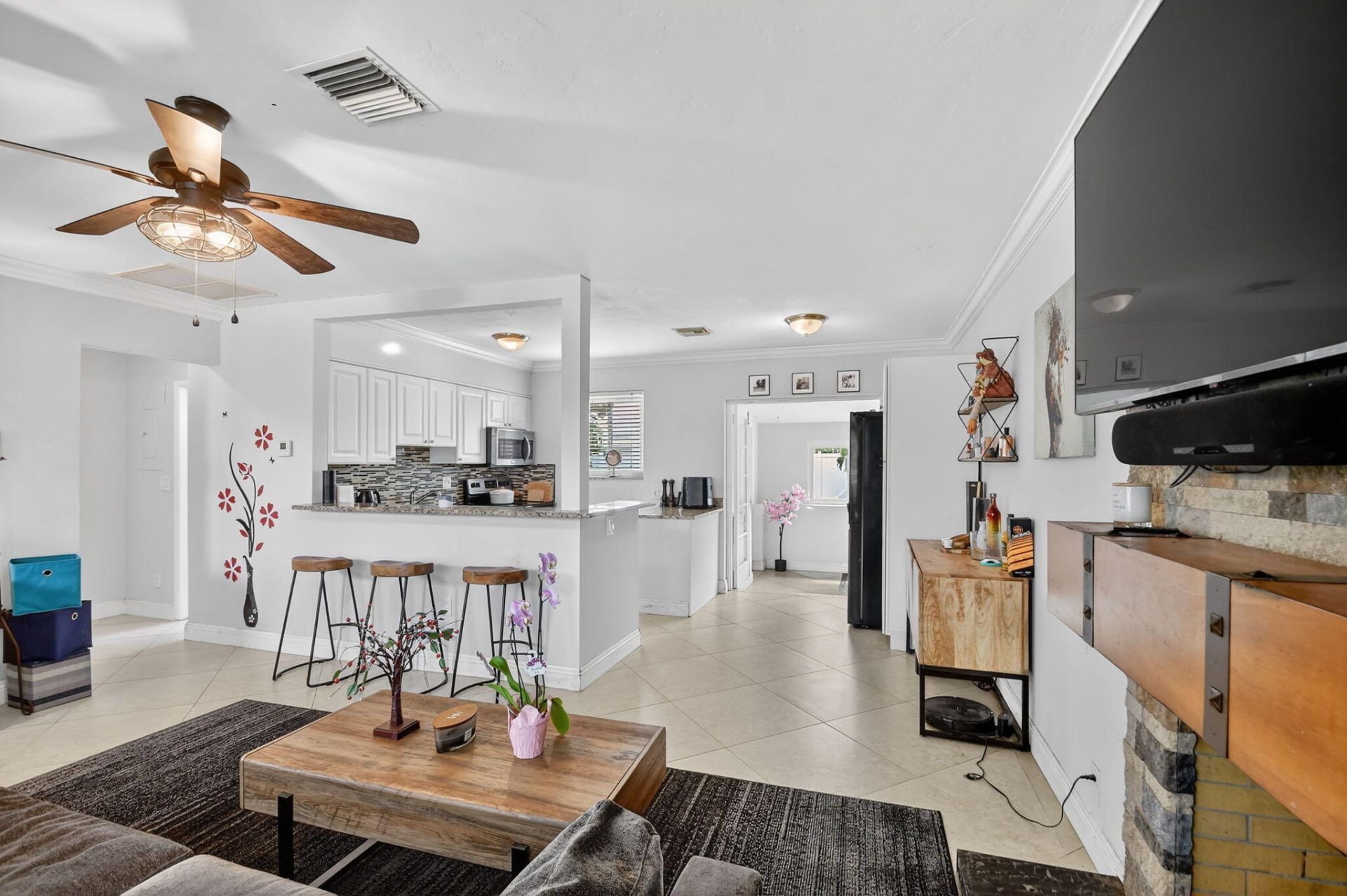 376 Leigh Road, West Palm Beach, FL 33405 Photo