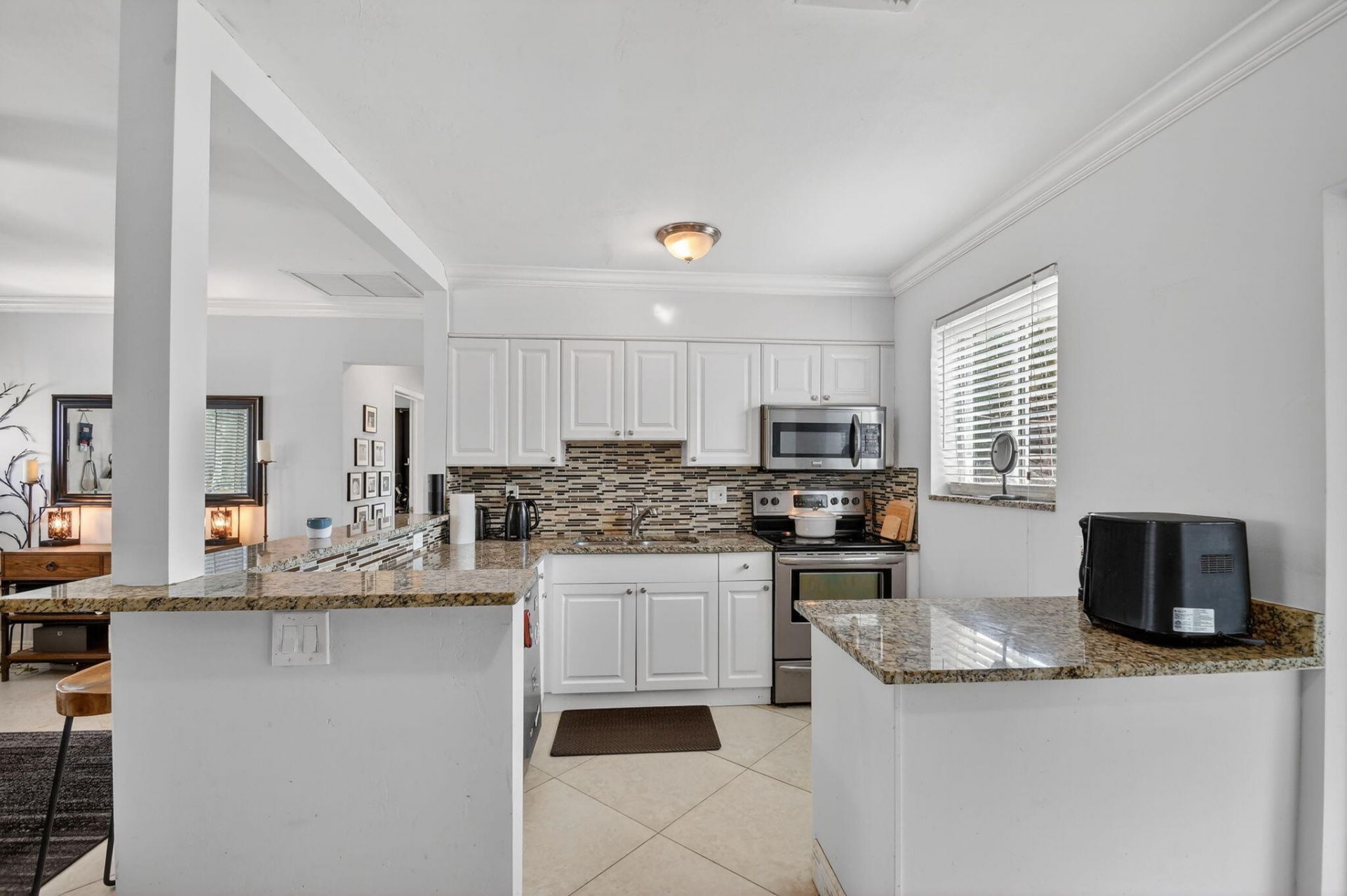 376 Leigh Road, West Palm Beach, FL 33405 Photo