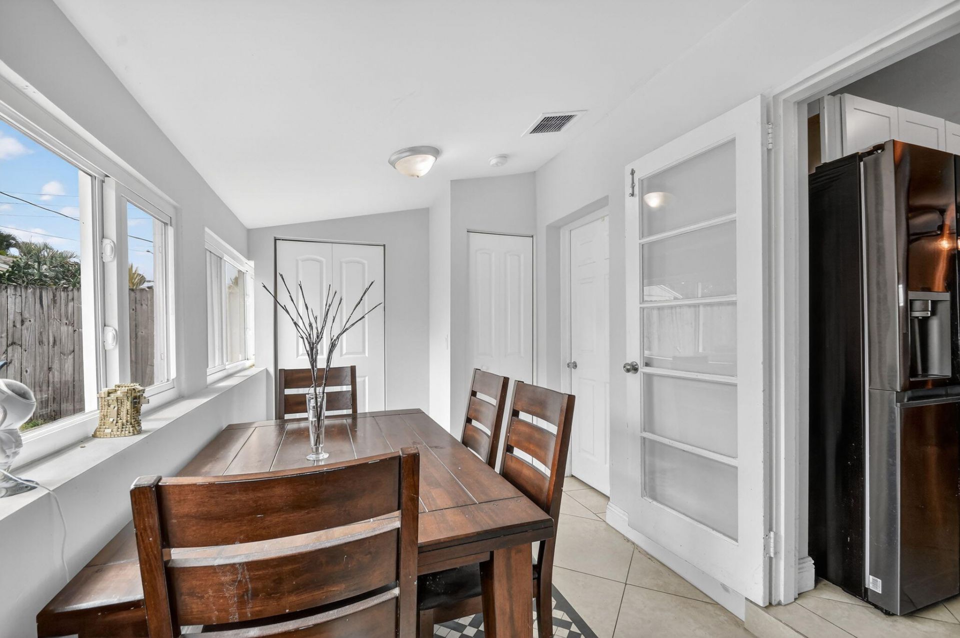 376 Leigh Road, West Palm Beach, FL 33405 Photo