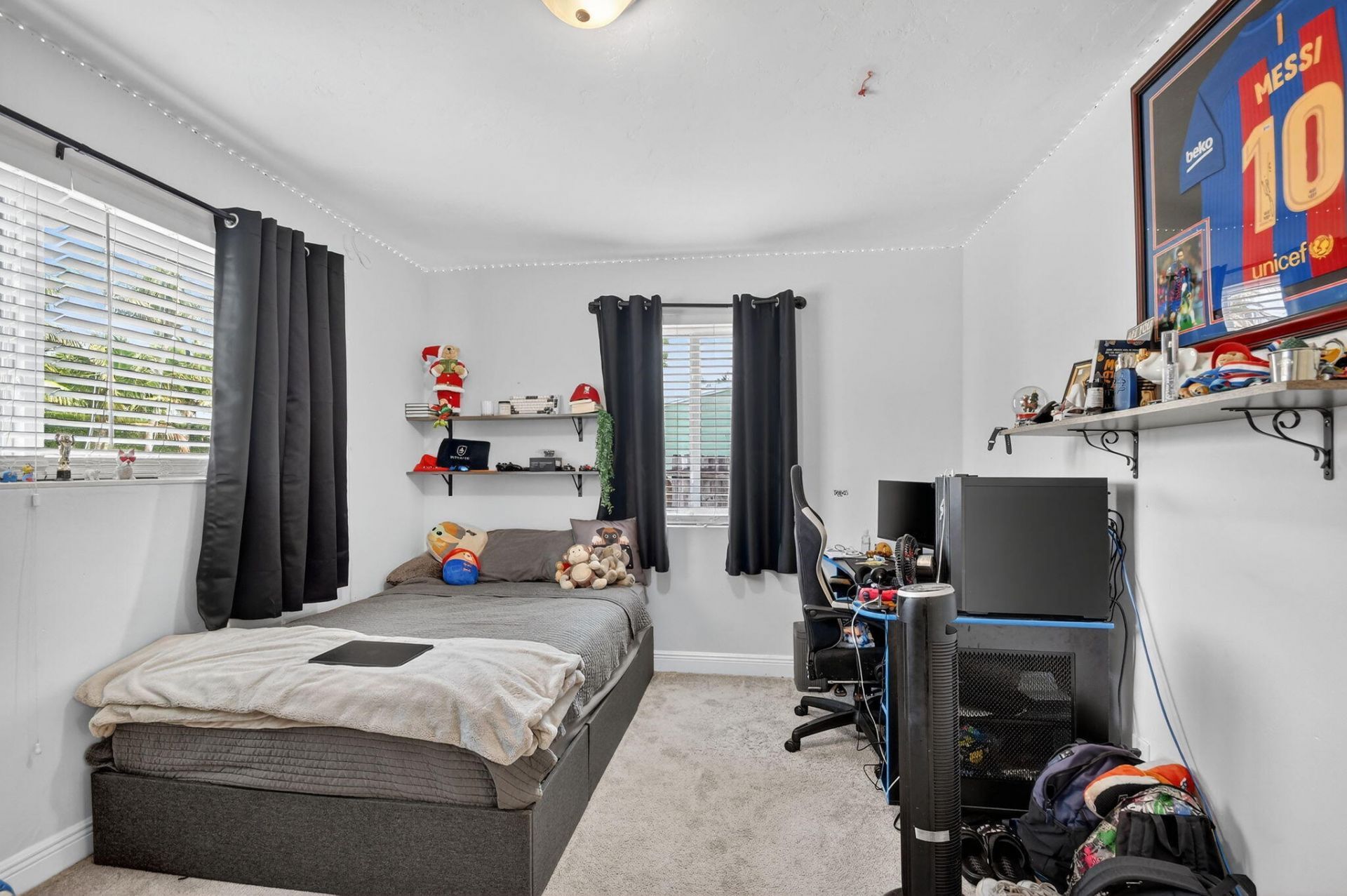 376 Leigh Road, West Palm Beach, FL 33405 Photo