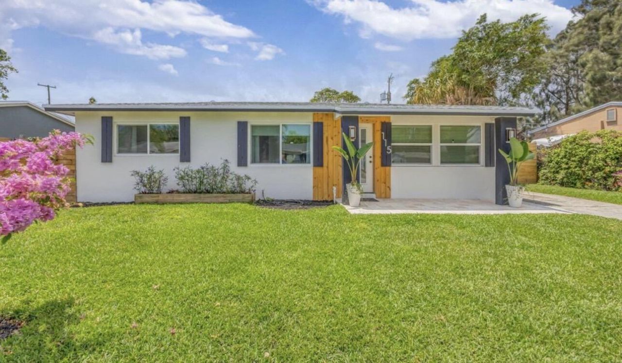 115 W 31st Court, Riviera Beach, FL 33404 Photo