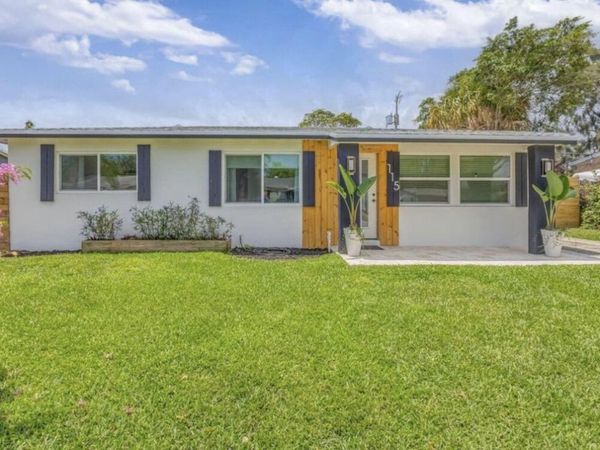 115 W 31st Court, Riviera Beach, FL 33404