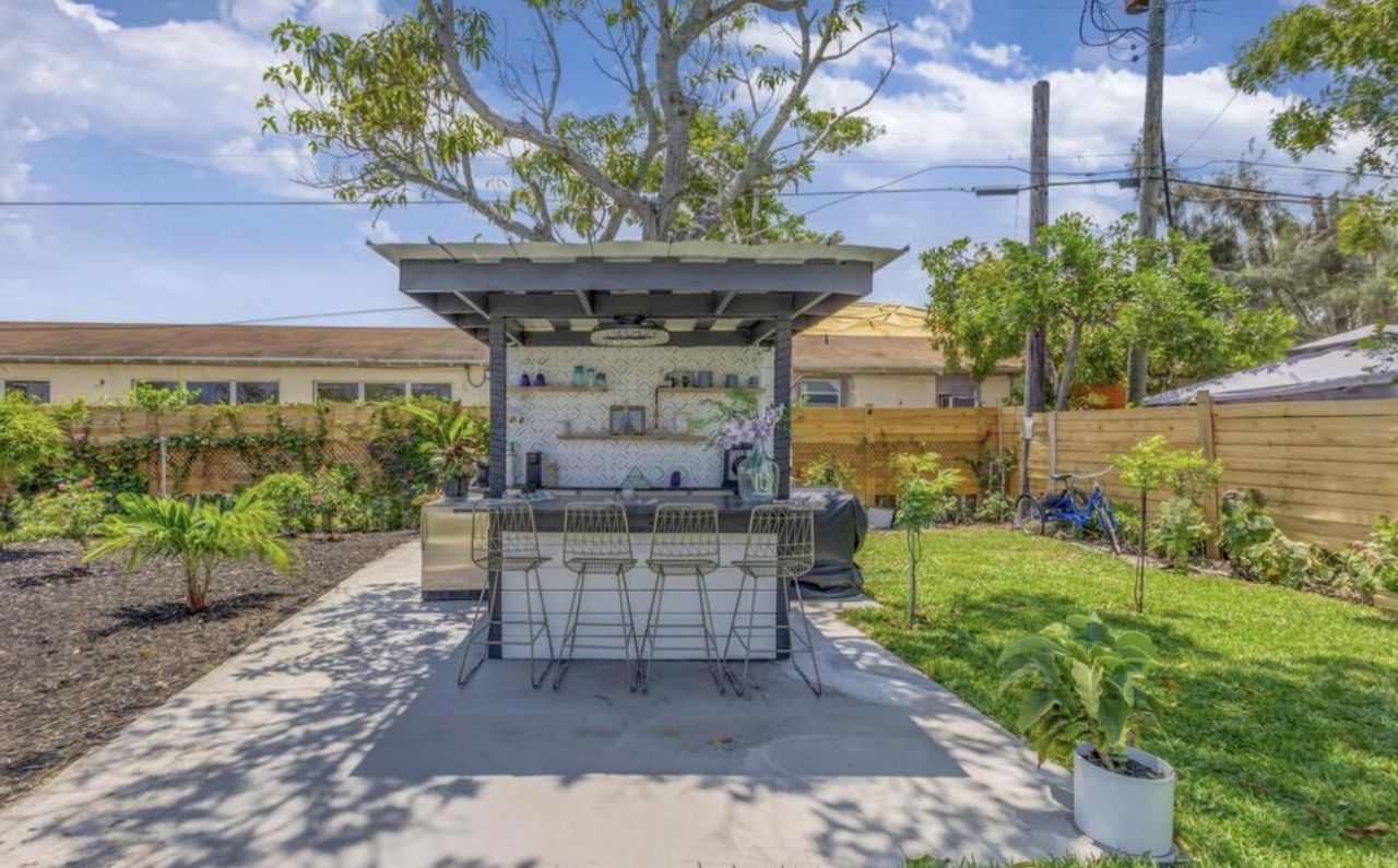 115 W 31st Court, Riviera Beach, FL 33404 Photo