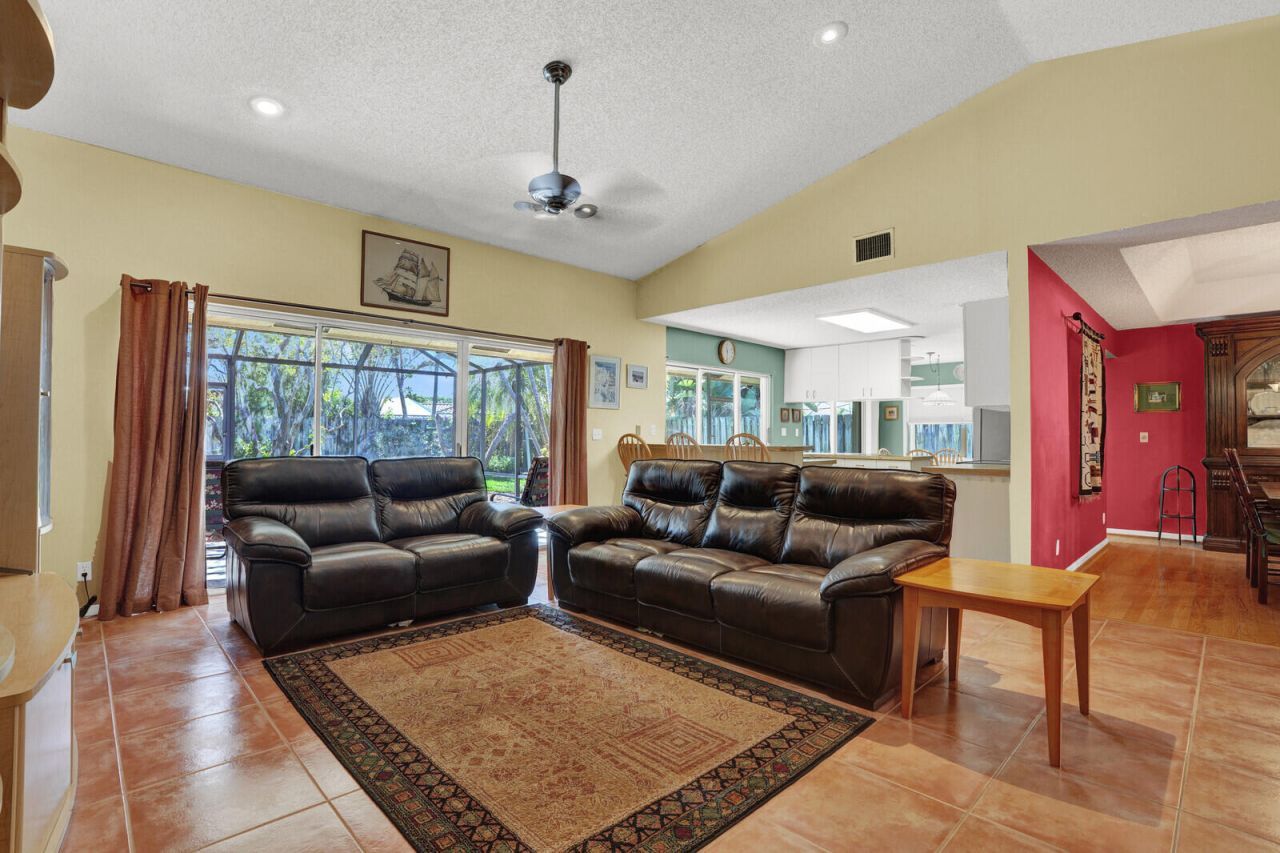 5696 Descartes Circle, Boynton Beach, FL 33472 Photo