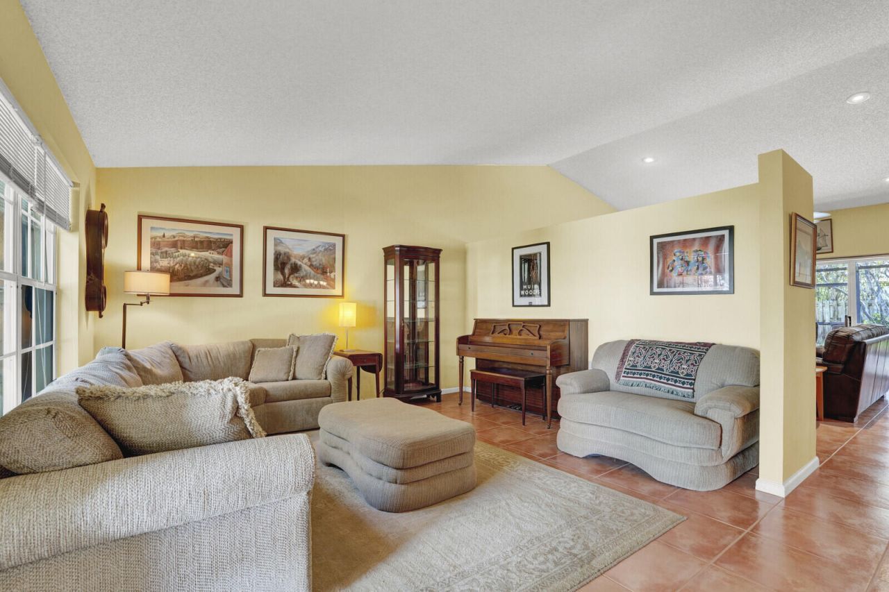 5696 Descartes Circle, Boynton Beach, FL 33472 Photo