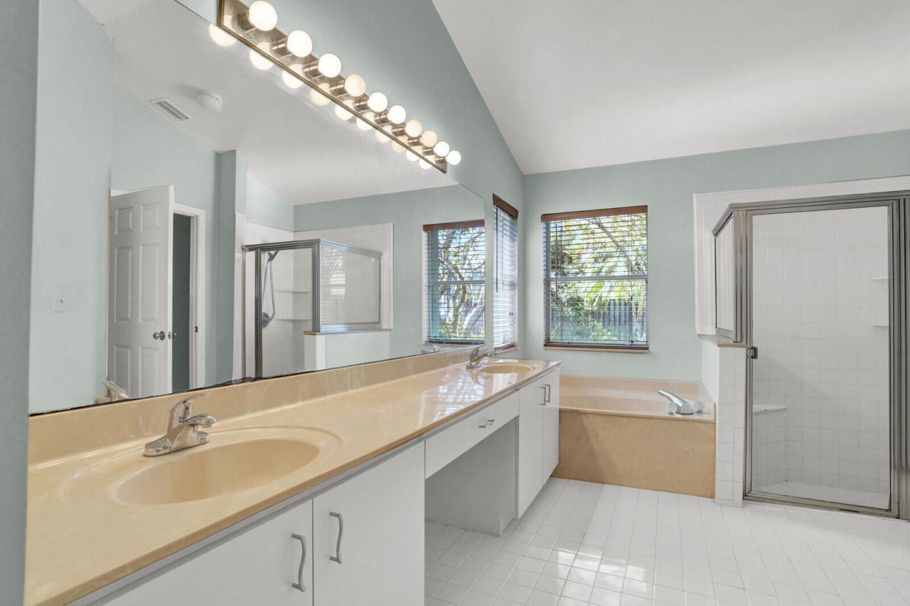 5696 Descartes Circle, Boynton Beach, FL 33472 Photo