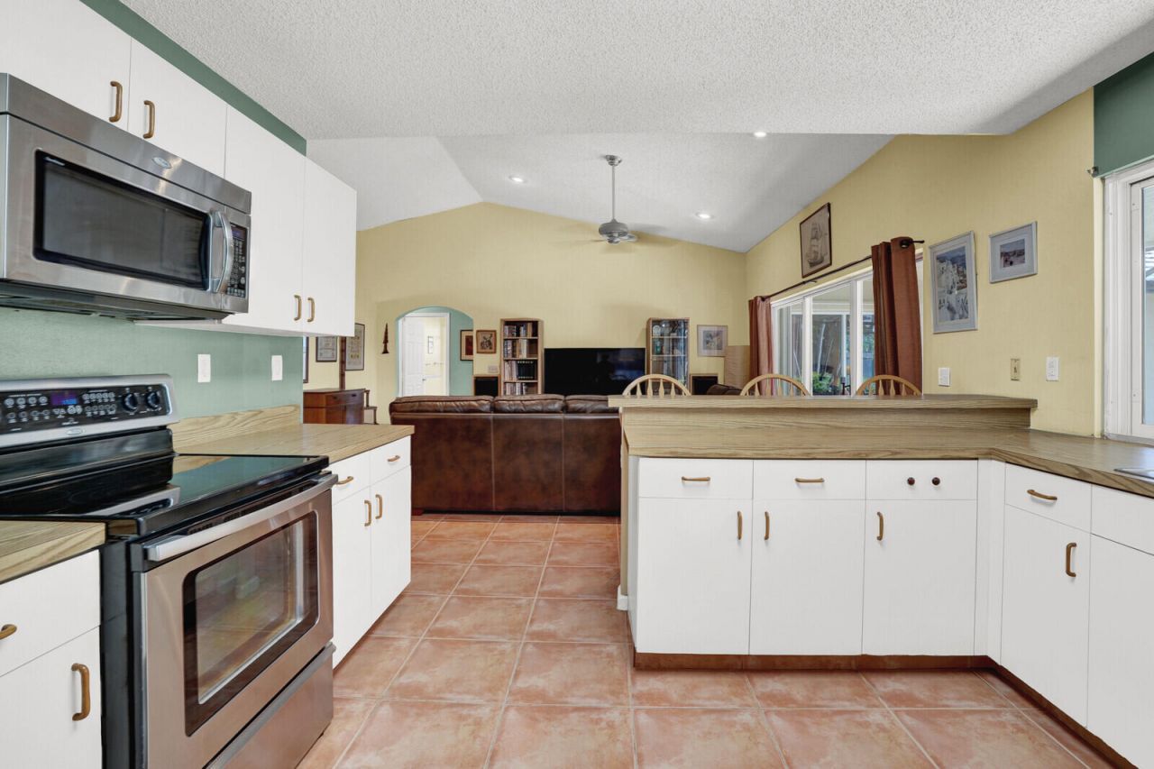 5696 Descartes Circle, Boynton Beach, FL 33472 Photo