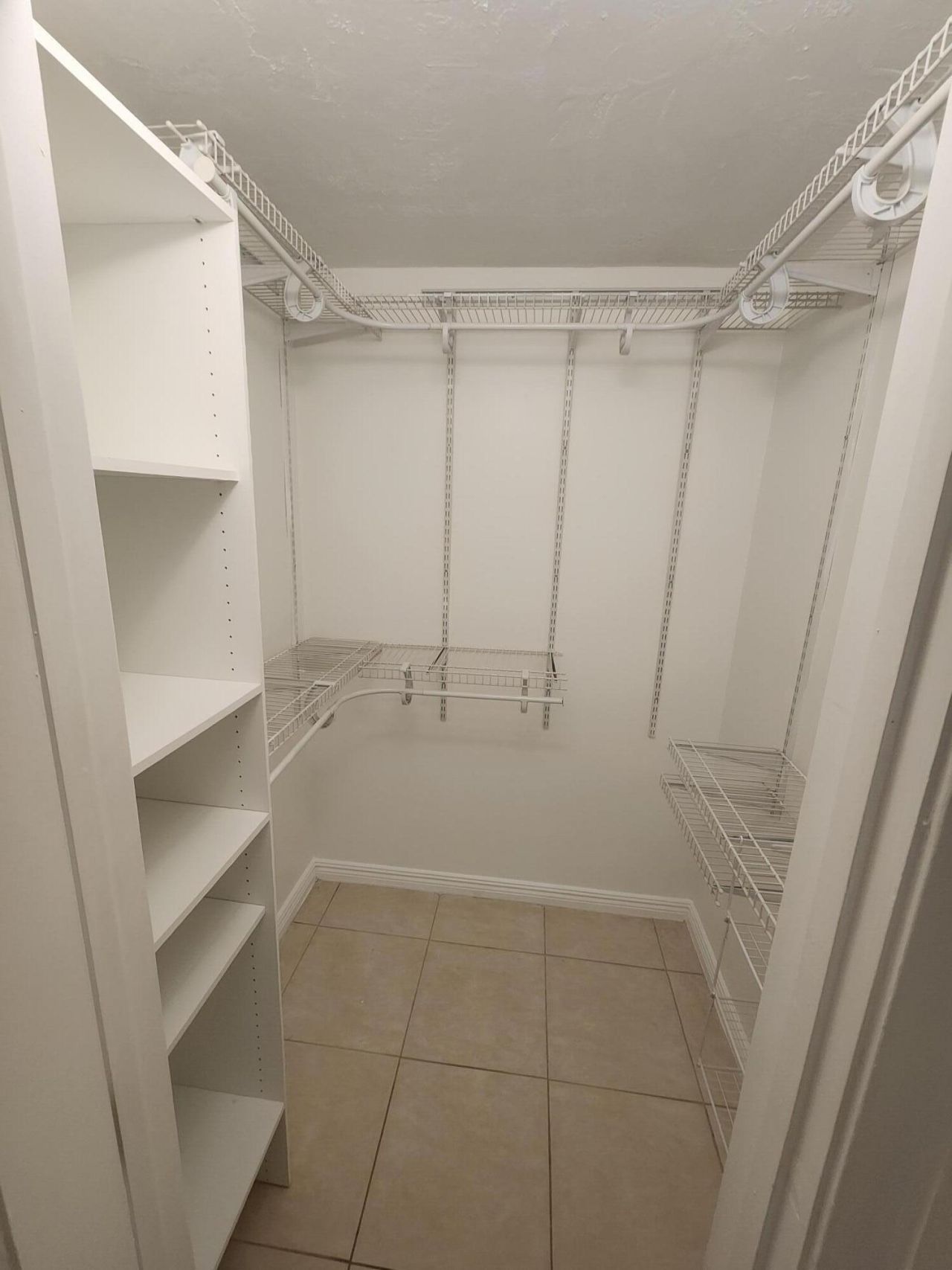 1125 NE 16th Place, Unit 105, Fort Lauderdale, FL 33305 Photo