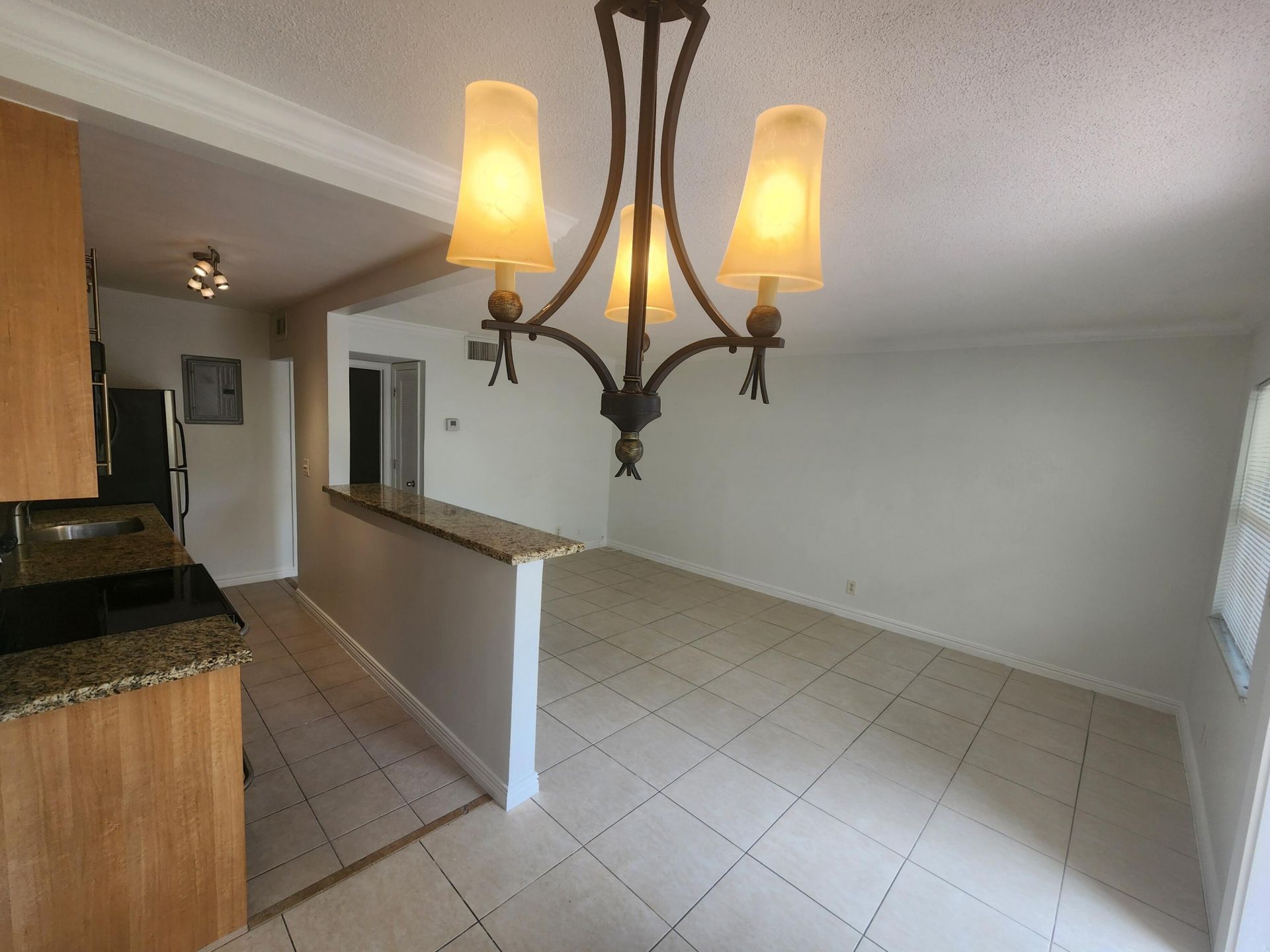 1125 NE 16th Place, Unit 105, Fort Lauderdale, FL 33305 Photo