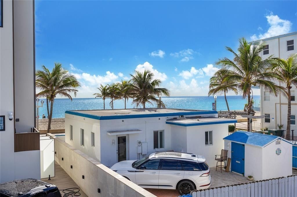 321 Wilson Street, Unit 5D, Hollywood, FL 33019 Photo