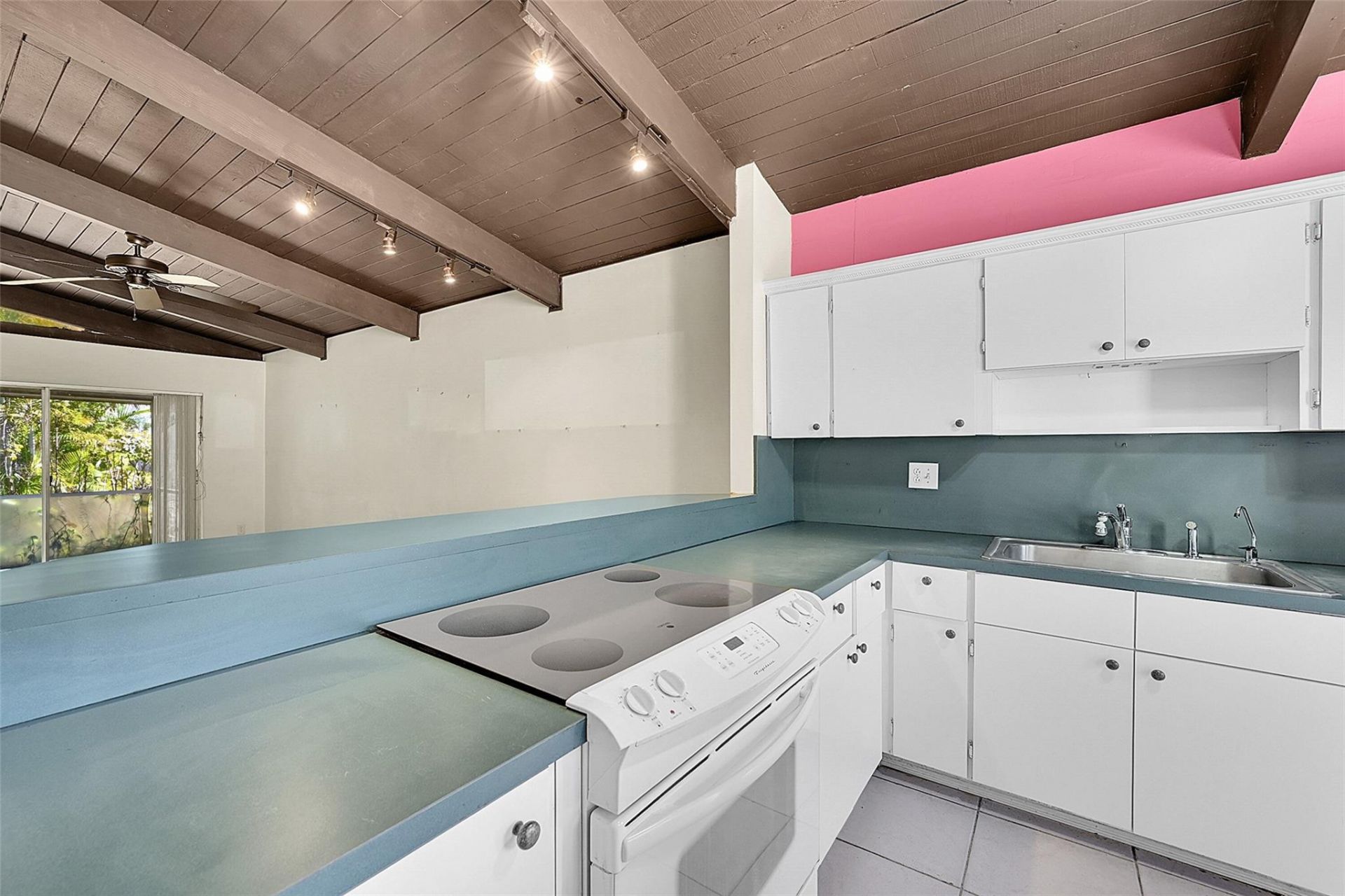 235 Briarwood Circle, Unit 2-12A, Hollywood, FL 33024 Photo