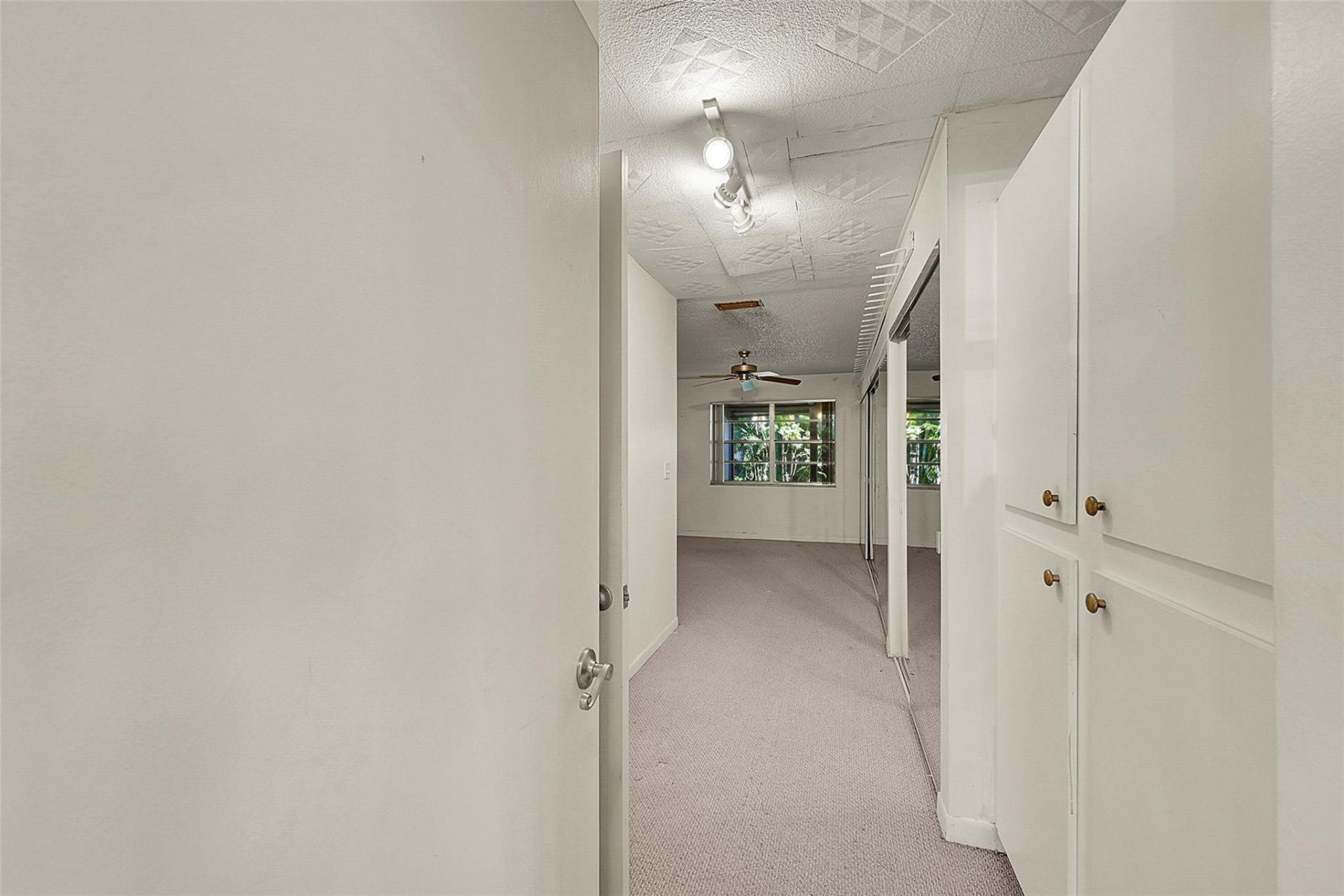 235 Briarwood Circle, Unit 2-12A, Hollywood, FL 33024 Photo