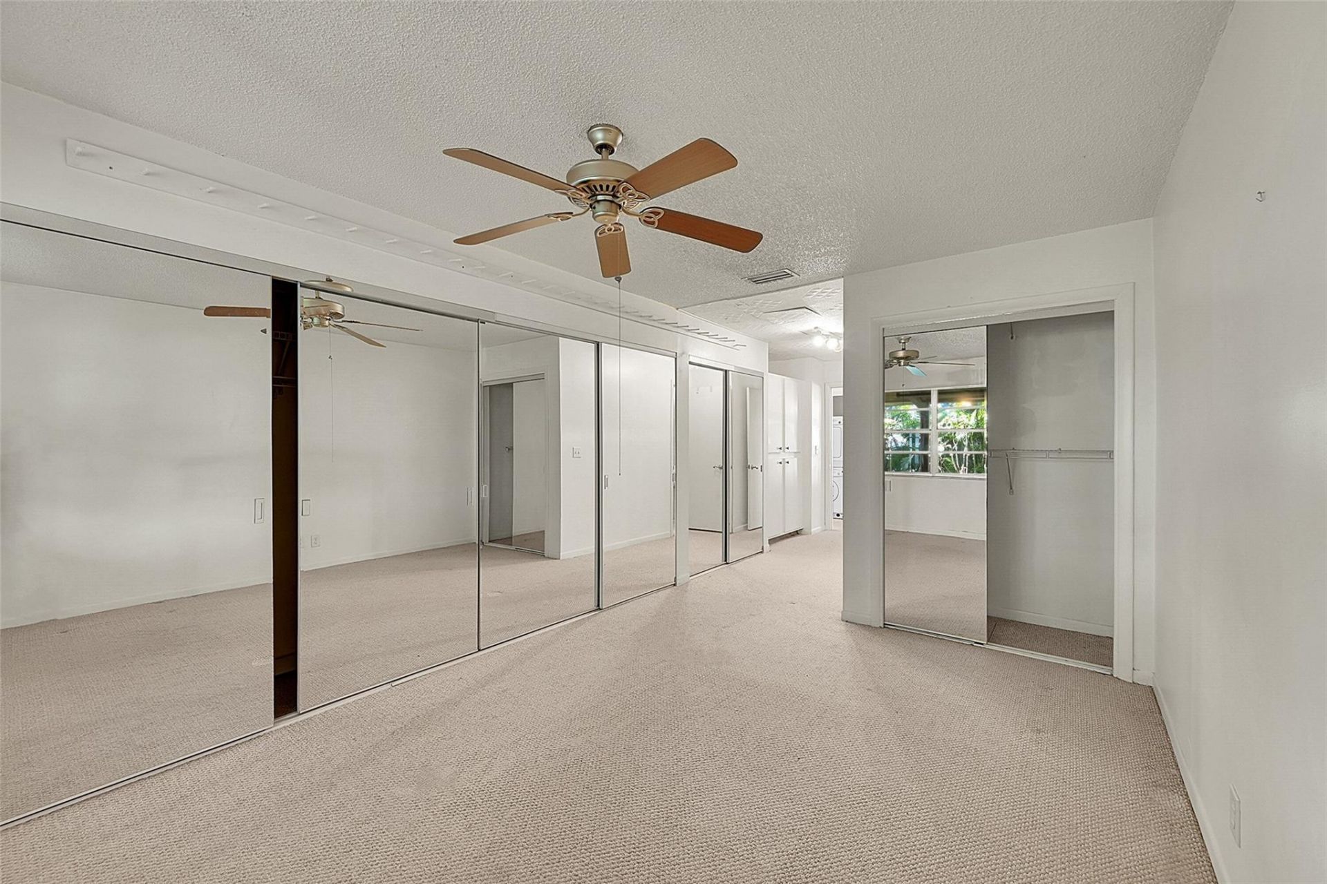 235 Briarwood Circle, Unit 2-12A, Hollywood, FL 33024 Photo