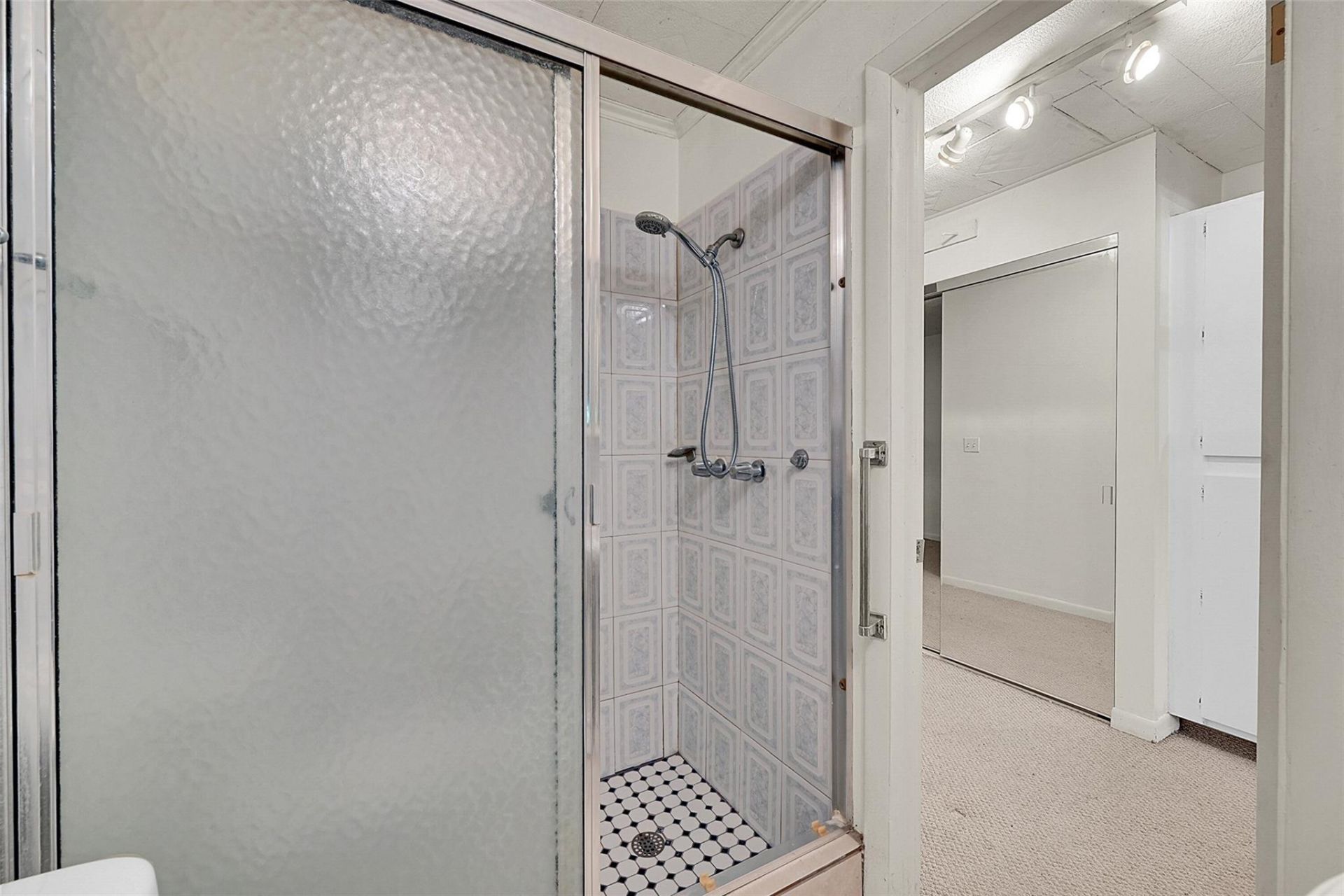 235 Briarwood Circle, Unit 2-12A, Hollywood, FL 33024 Photo