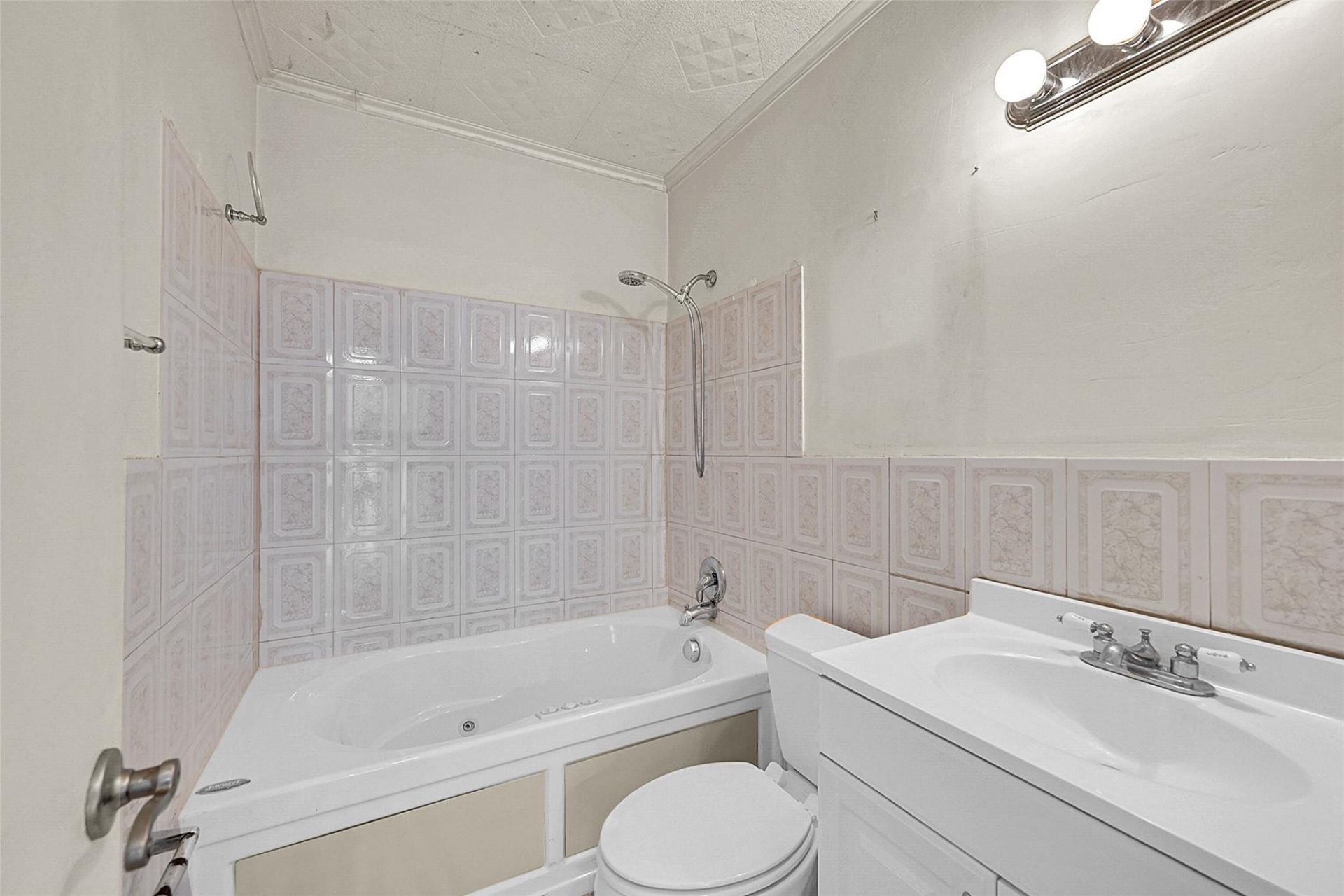 235 Briarwood Circle, Unit 2-12A, Hollywood, FL 33024 Photo