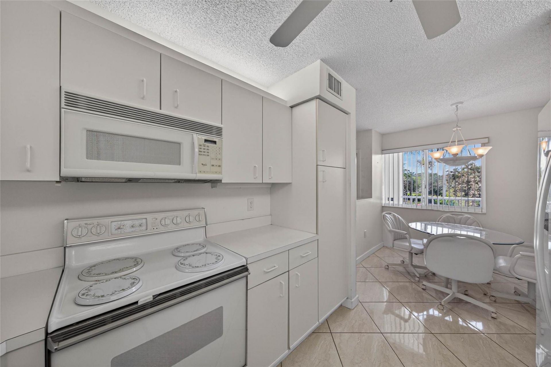 7872 Trent Drive, Unit 305, Fort Lauderdale, FL 33321 Photo