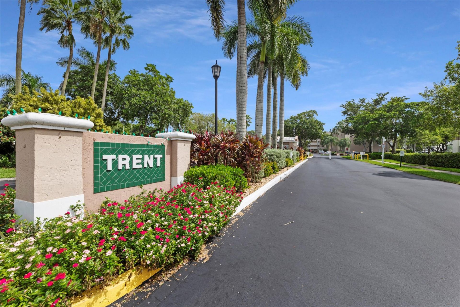 7872 Trent Drive, Unit 305, Fort Lauderdale, FL 33321 Photo