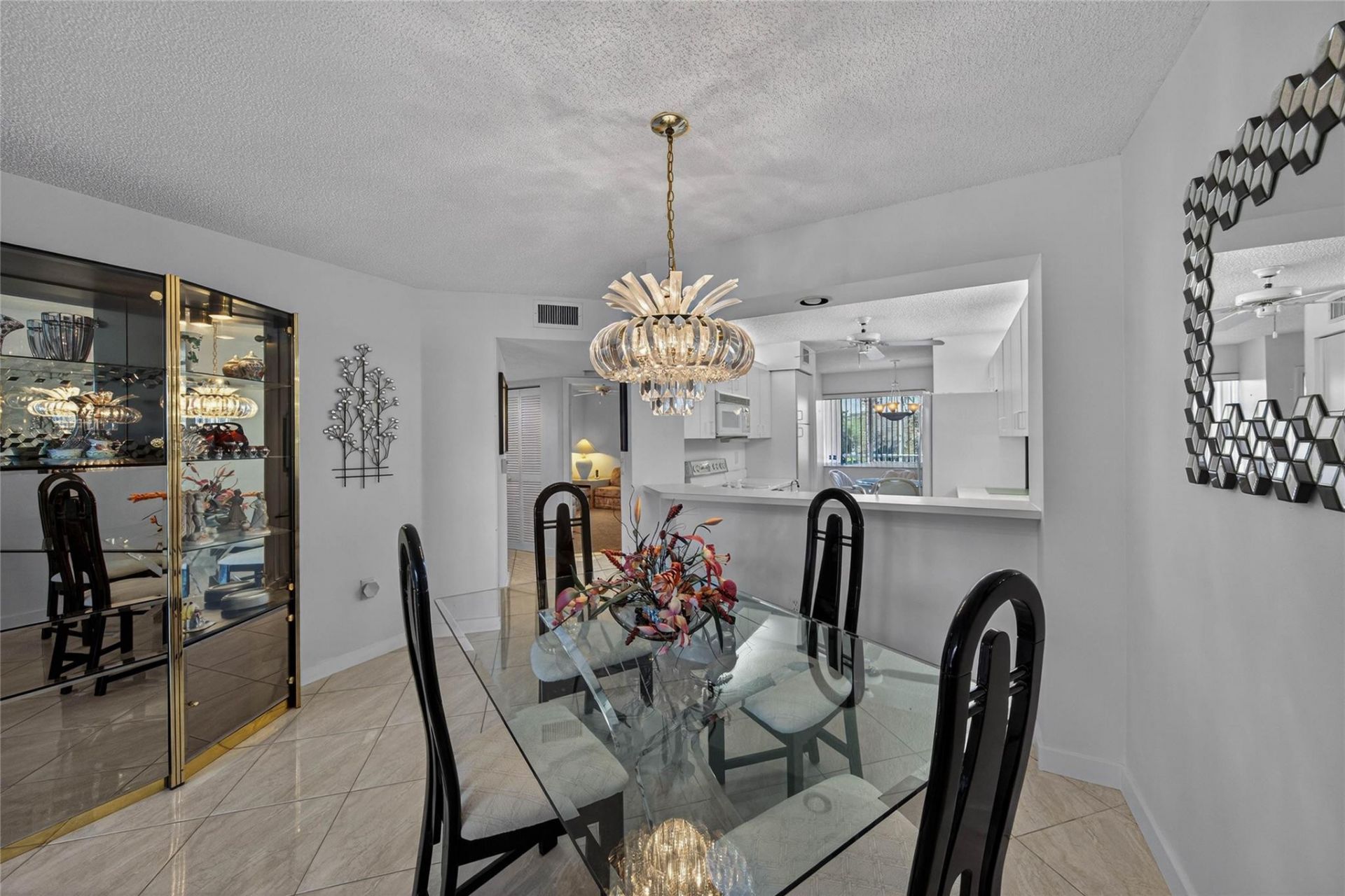 7872 Trent Drive, Unit 305, Fort Lauderdale, FL 33321 Photo