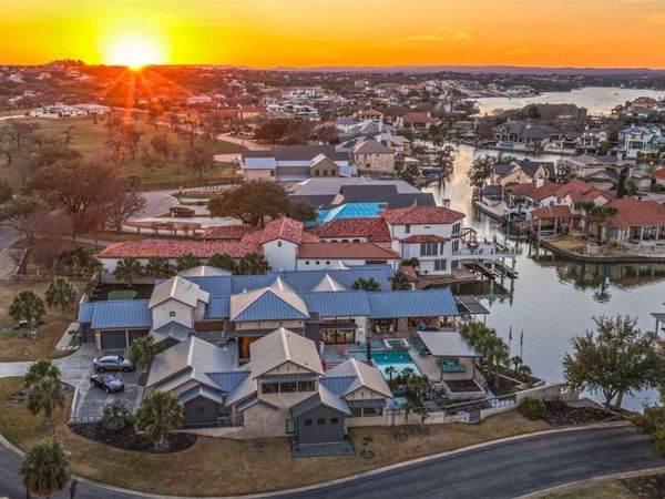 116 Wennmohs PL, Horseshoe Bay, TX 78657