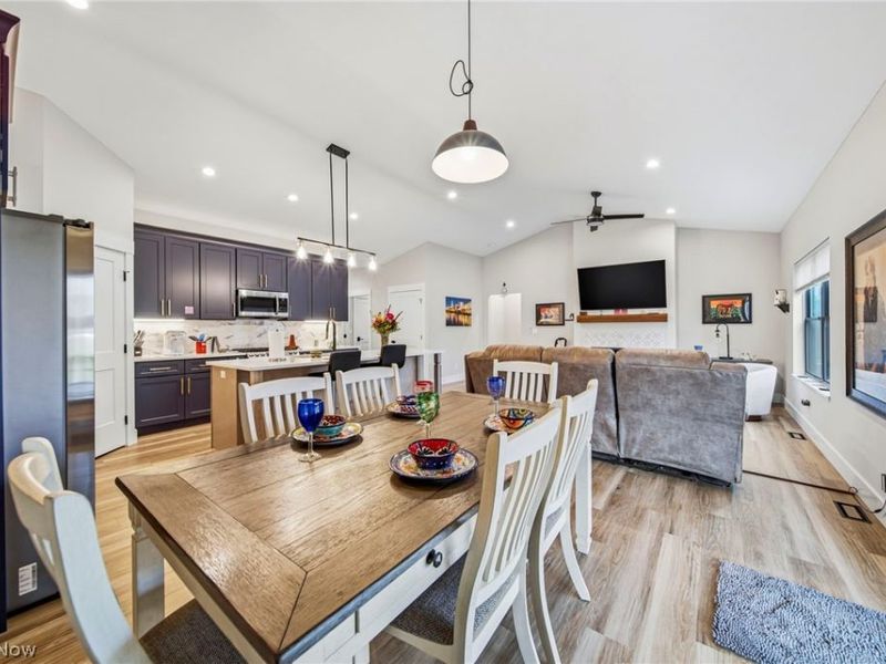 537 Rome Rock Creek Road, Roaming Shores, OH 44084 Photo 3