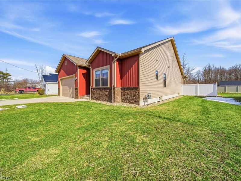 537 Rome Rock Creek Road, Roaming Shores, OH 44084 Photo 4