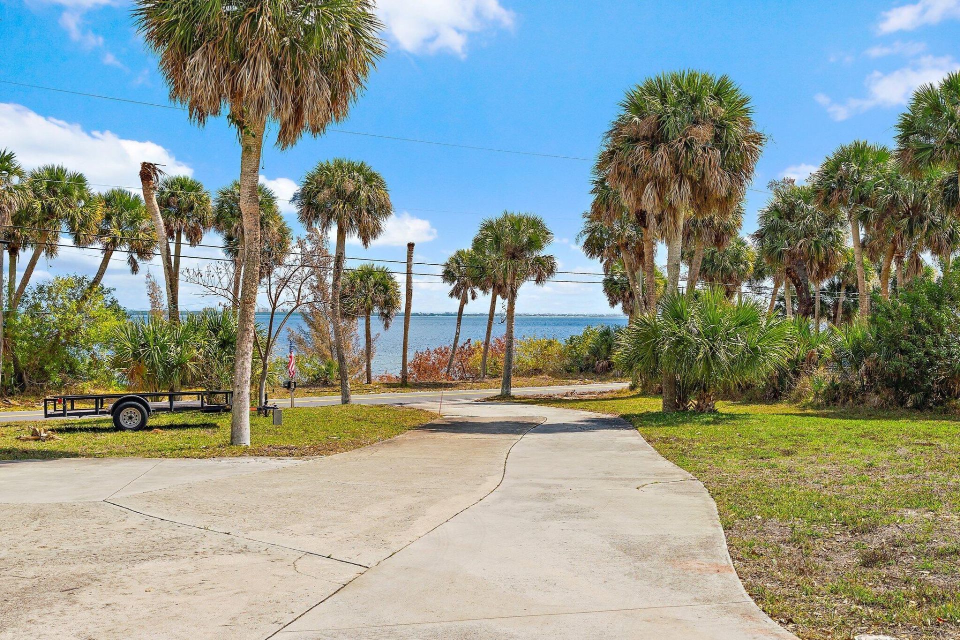 8907 S Indian River Drive, Fort Pierce, FL 34982 Photo