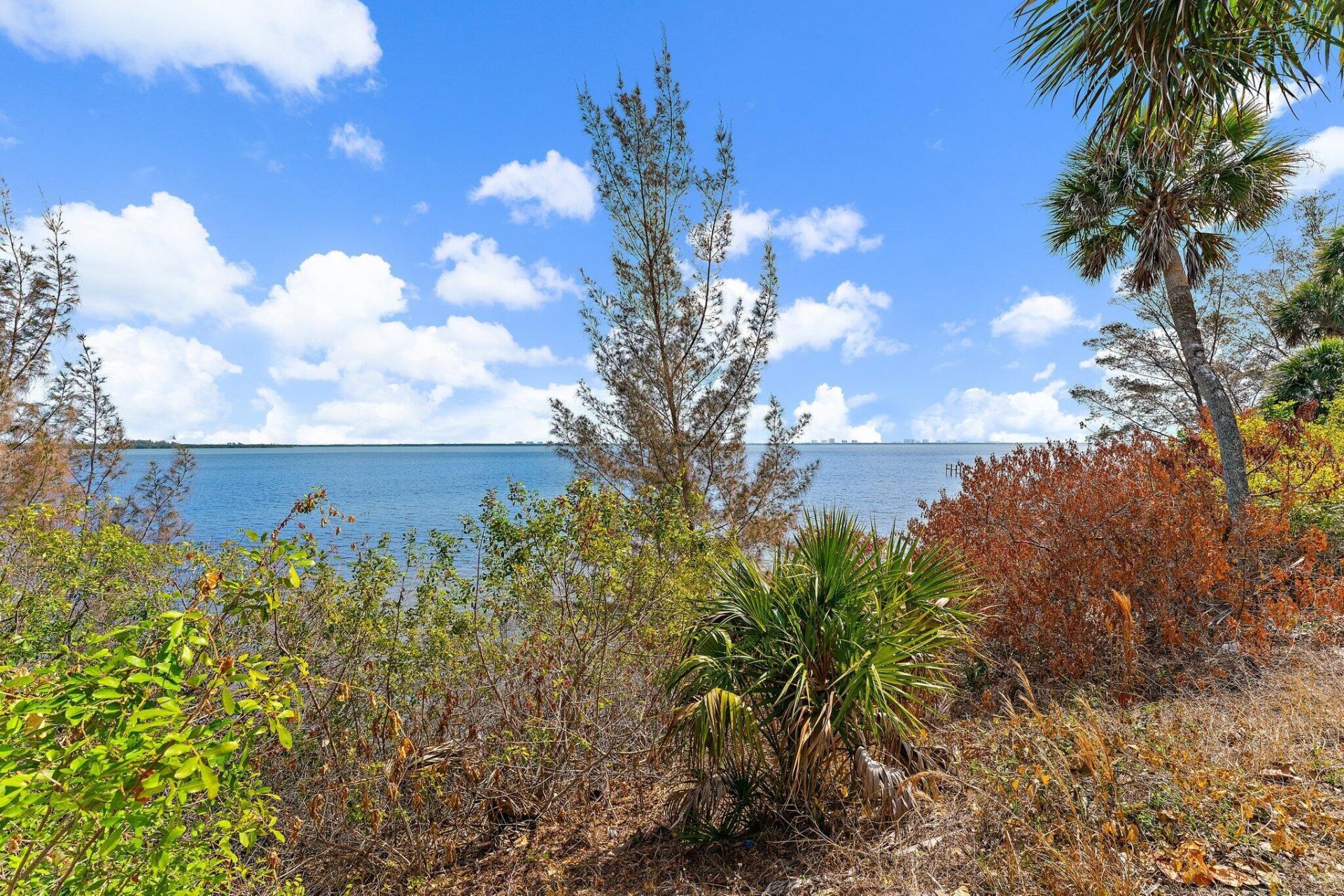 8907 S Indian River Drive, Fort Pierce, FL 34982 Photo