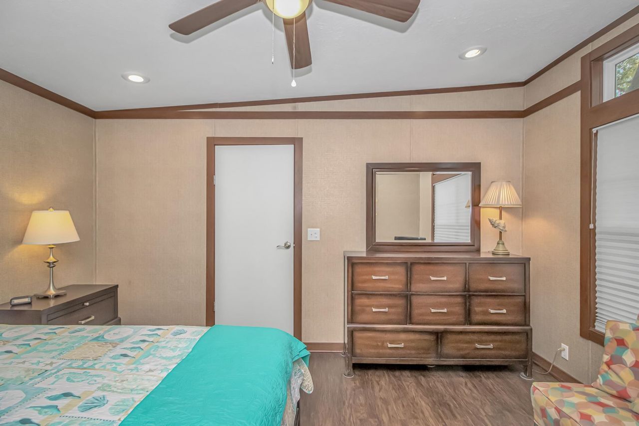 6001-mh26 S Kings Hwy.  Photo 10