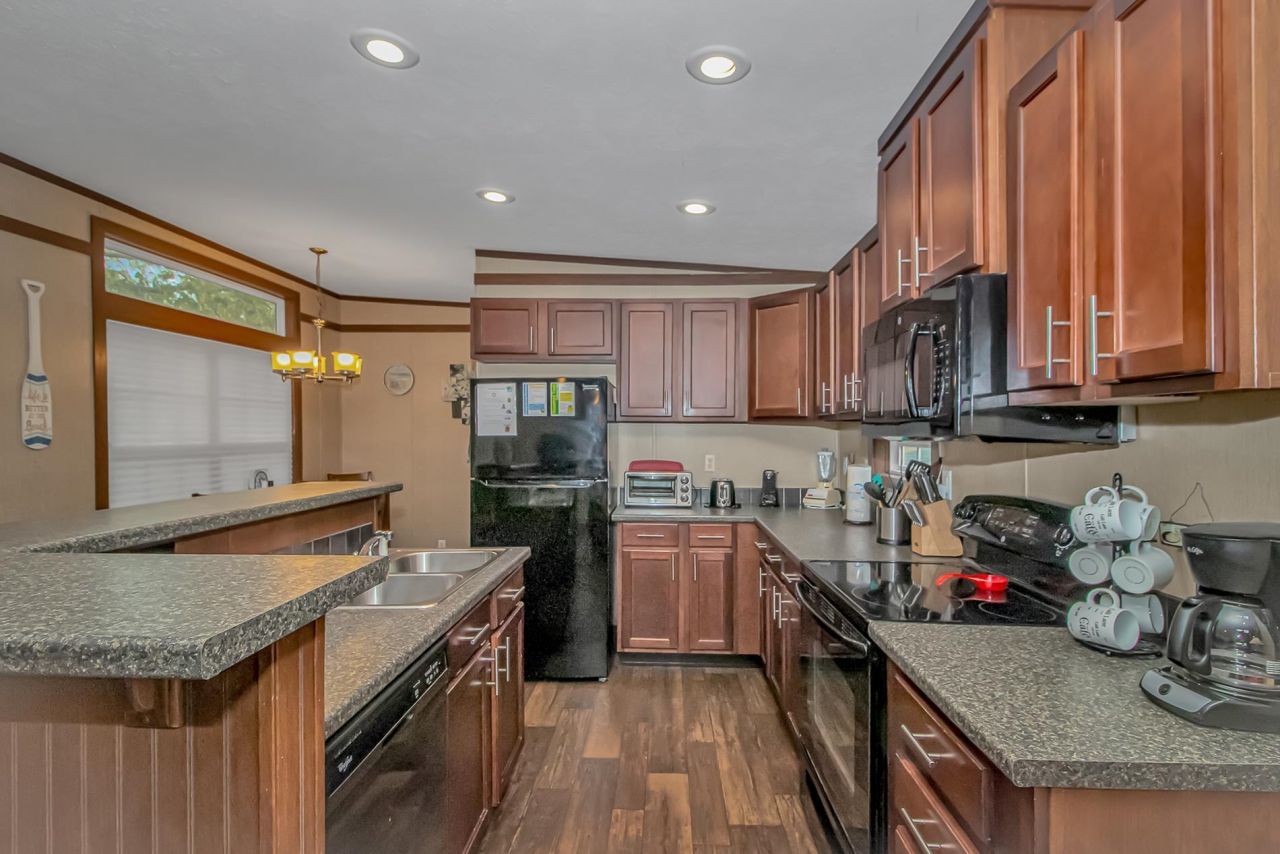 6001-mh26 S Kings Hwy.  Photo 4