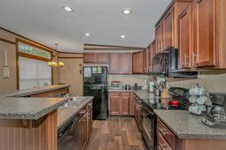 6001-mh26 S Kings Hwy.  photo 4