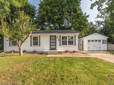 12 Trowbridge Court, Ann Arbor, MI 48108