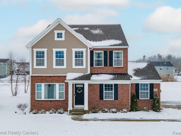 7025 Marigold Court, Grand Blanc Twp, MI 48439