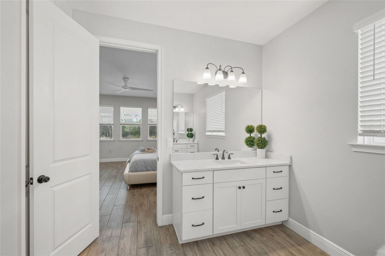 5617 Long Shore Loop, Sarasota, FL 34238 Photo