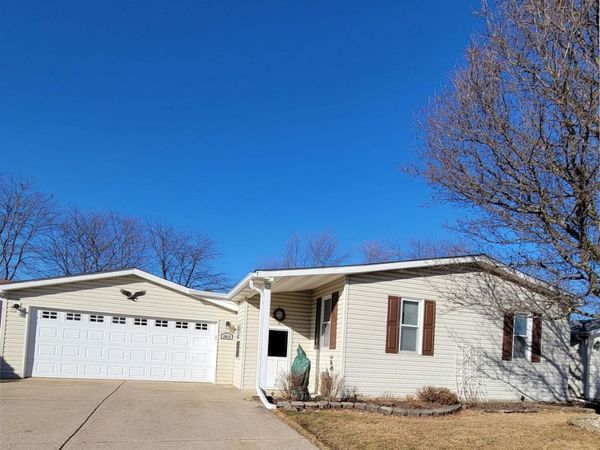 5016 Colonial Drive , Monee, IL 60449