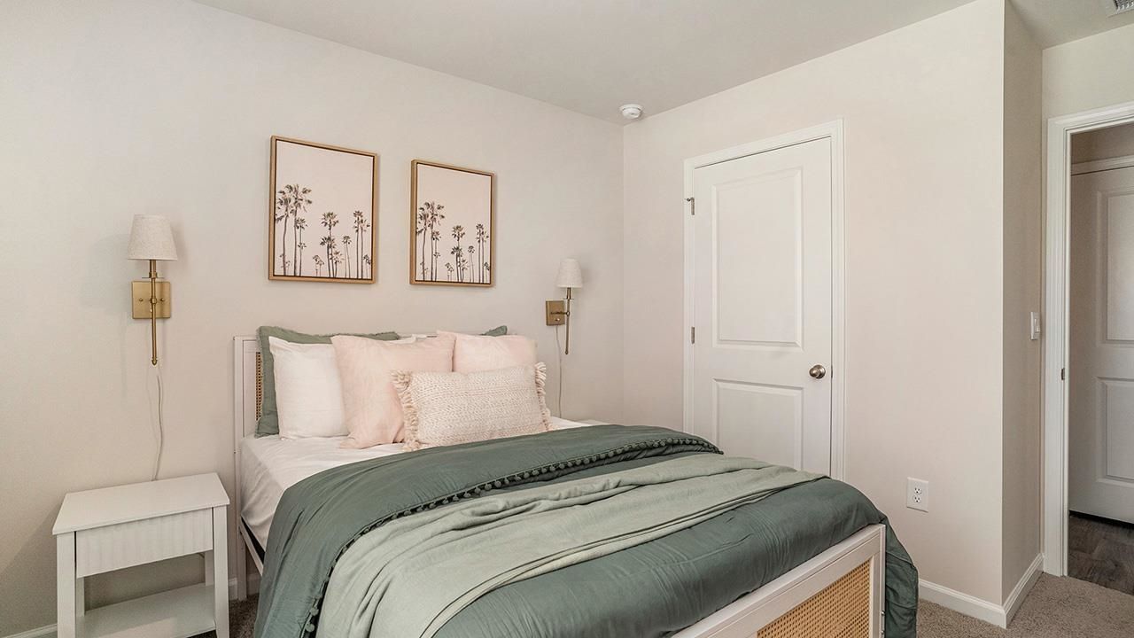 915 Farmers Passage Loop  Photo 11