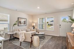 915 Farmers Passage Loop  photo 4